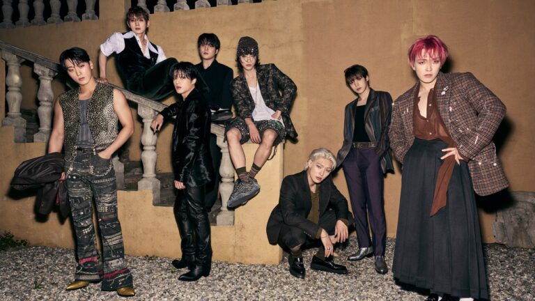 GQ0924 Ateez 01