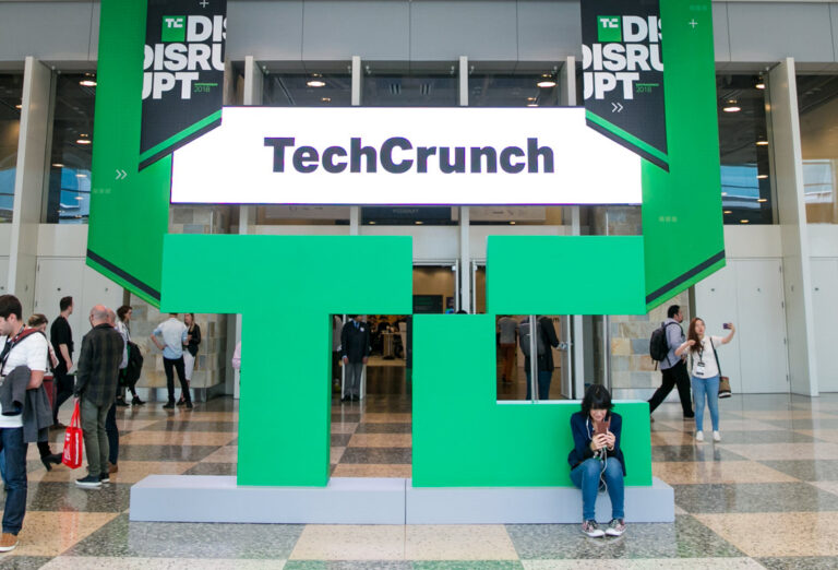 Large TC Disrupt SF 18 Expo