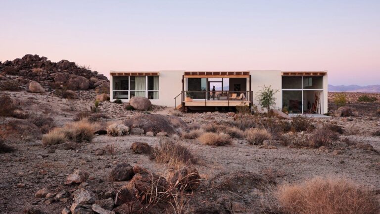 high desert home california ryan leidner dezeen 2364 col 1 1704x1278 hero