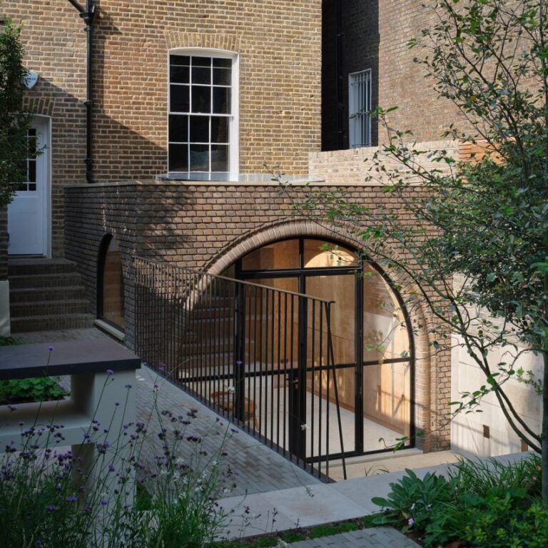 segmental house dominic mckenzie architects architecture residential extensions arches dezeen 2364 s