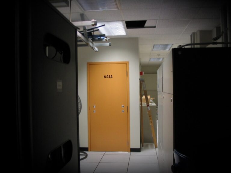 641 a room att