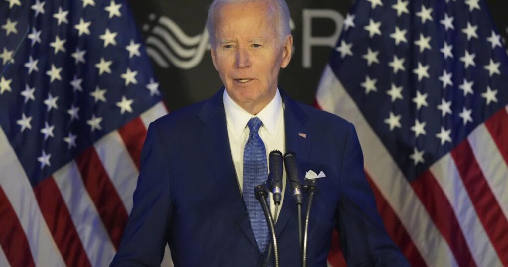 urlhttps3A2F2Fcalifornia times brightspot.s3.amazonaws.com2Fa52F362F1a1bc0e94475a4d6d6eab64c49ff2Fbiden chicago 60330